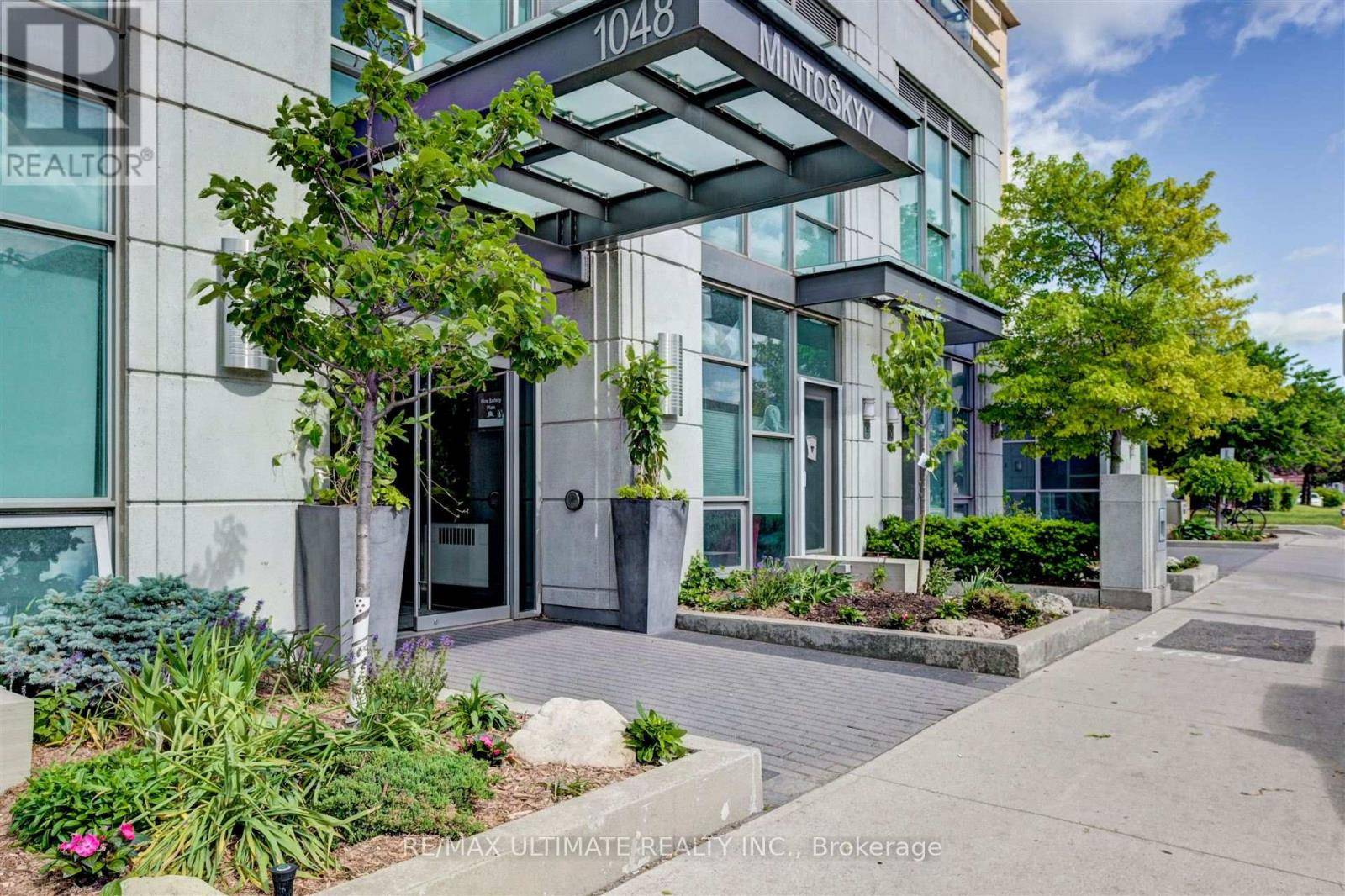 Toronto (broadview North), ON M4K2B8,1048 Broadview AVE #1604