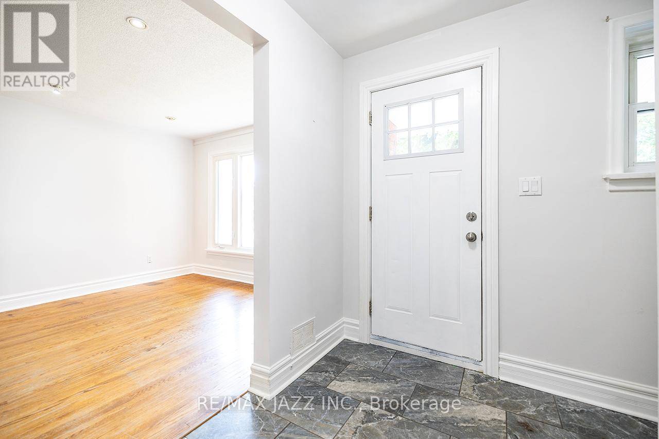 Oshawa (mclaughlin), ON L1J2V7,430 RIDGEWAY AVENUE