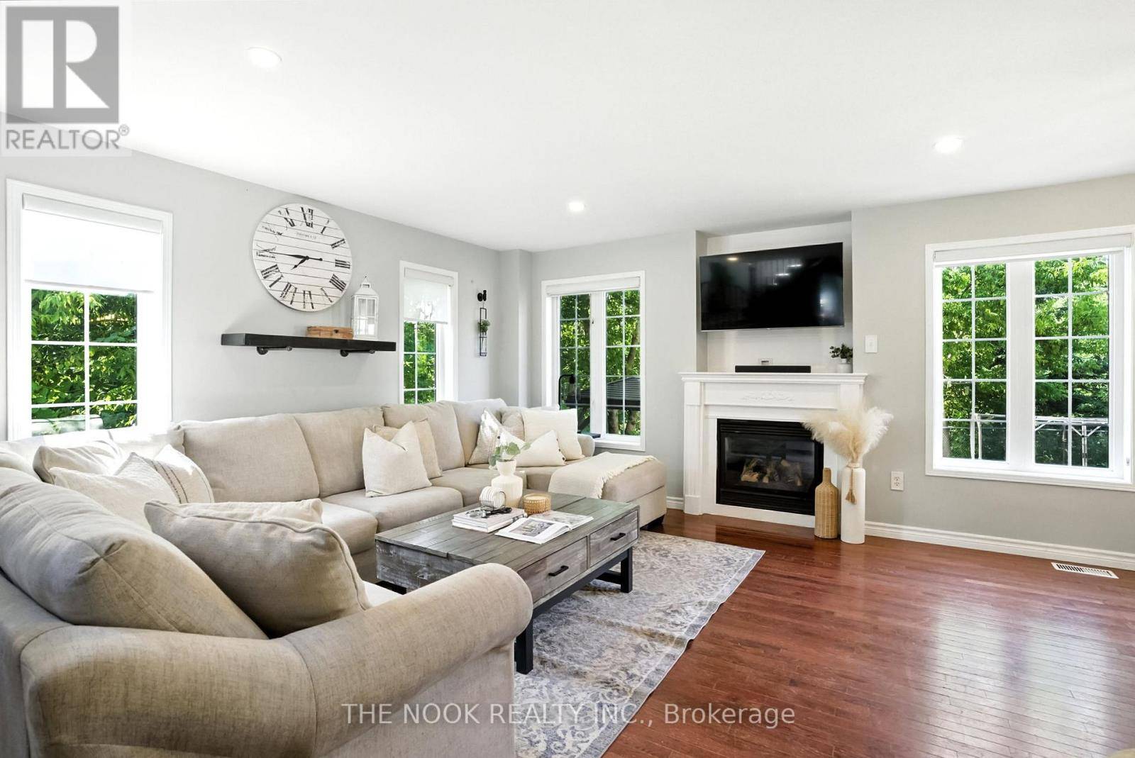 Oshawa (taunton), ON L1K0B5,1346 COLDSTREAM DRIVE