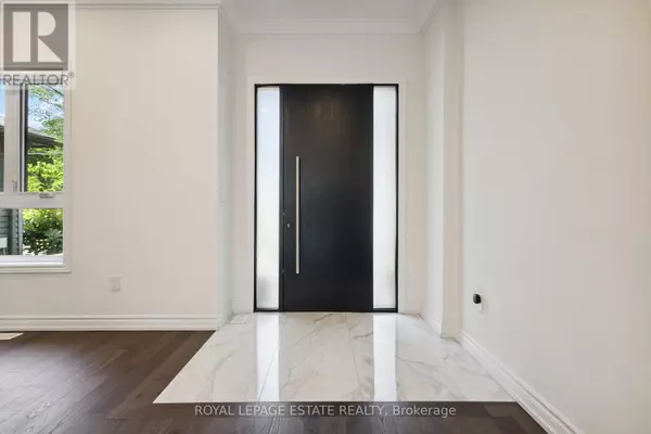 Toronto (birchcliffe-cliffside), ON M1N3Y8,147 MCINTOSH STREET