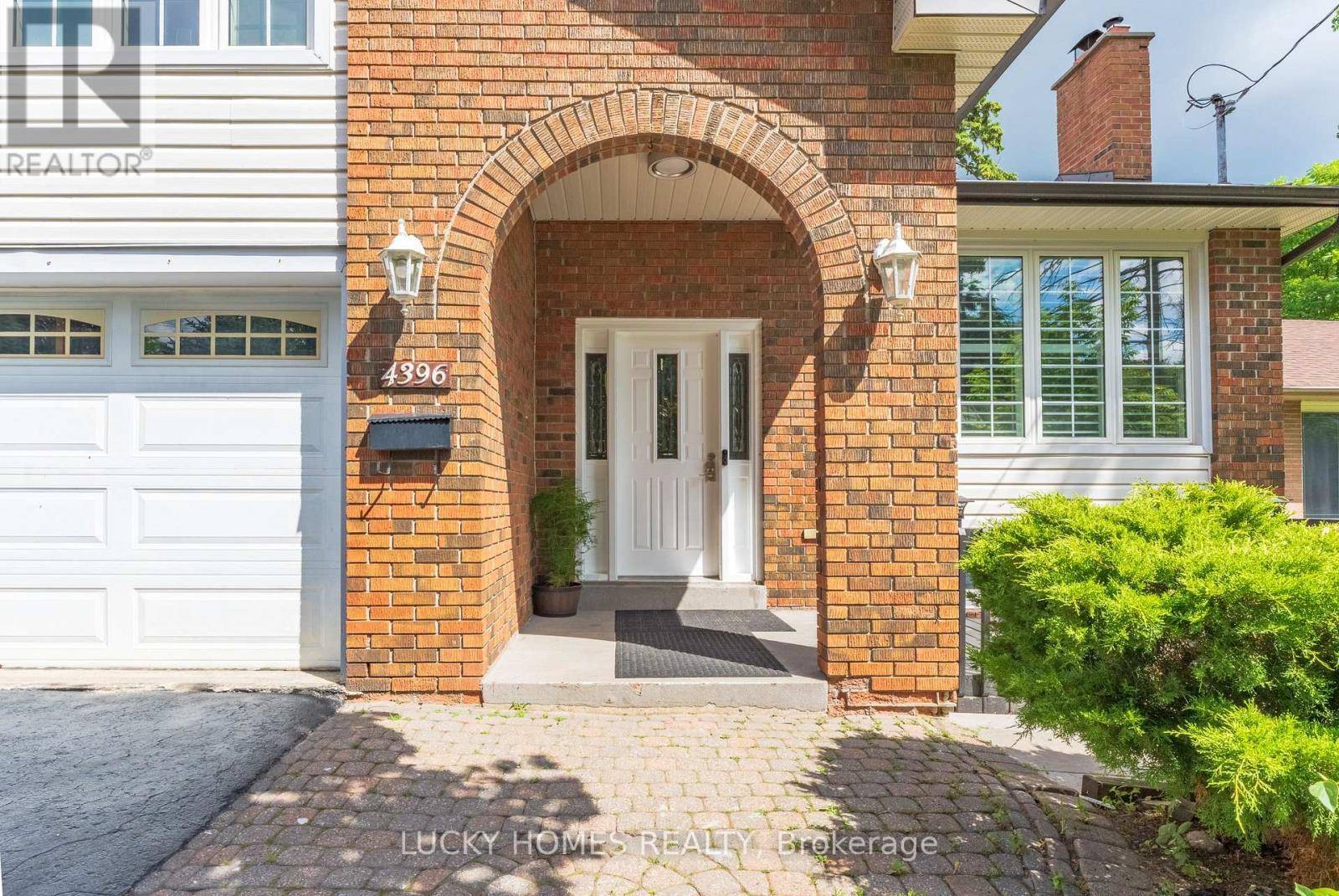 Toronto (west Hill), ON M1E2T5,4396 LAWRENCE AVENUE E