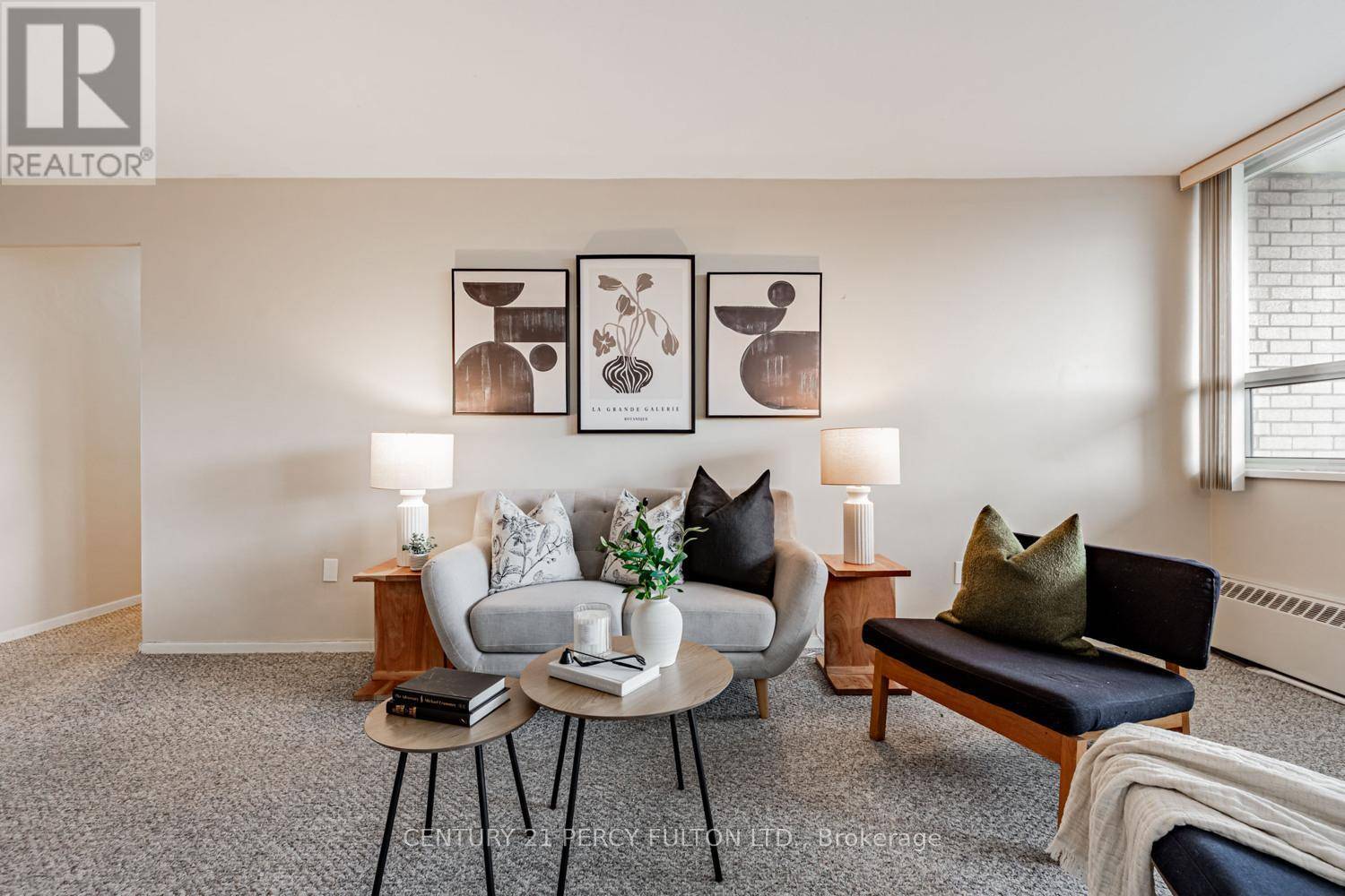 Toronto (scarborough Village), ON M1M1R1,3311 Kingston RD #312