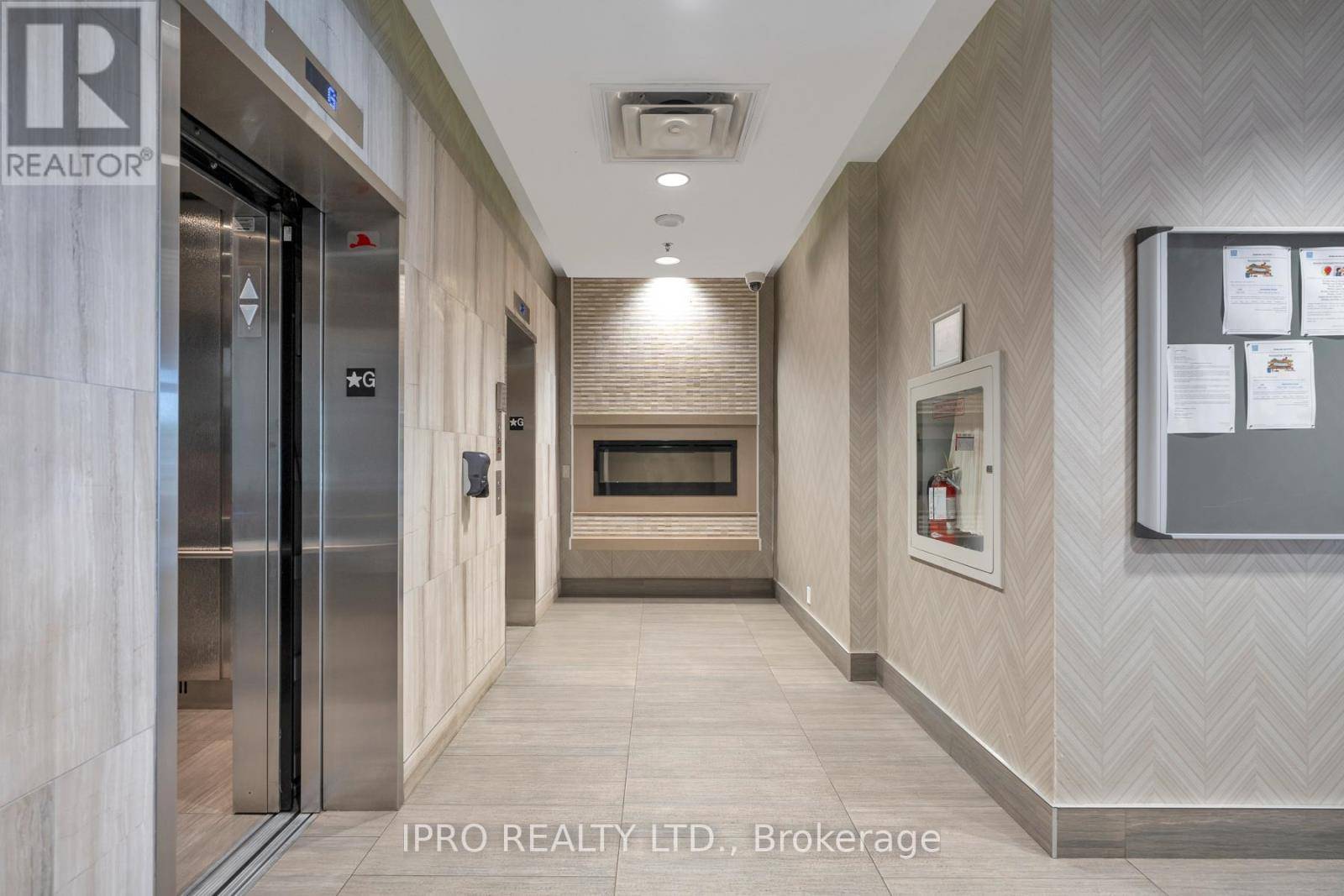 Toronto (danforth Village-east York), ON M4J0A3,280 Donlands AVE #608