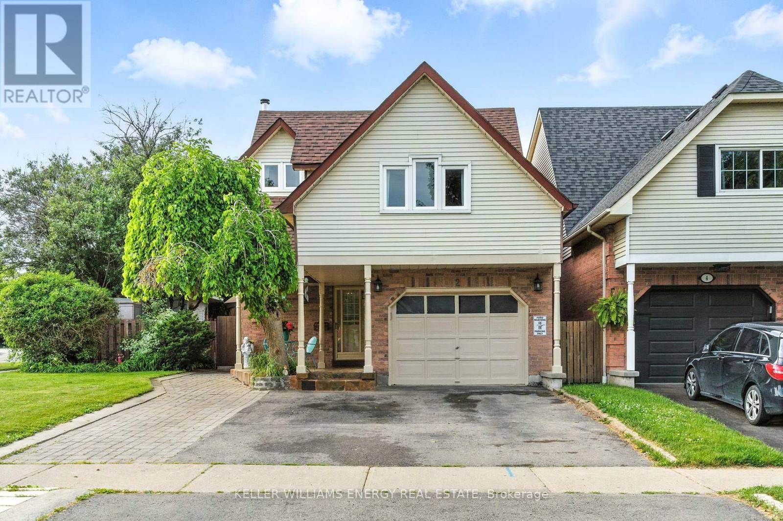 2 HENDERSON DRIVE, Whitby (pringle Creek), ON L1N7Y2