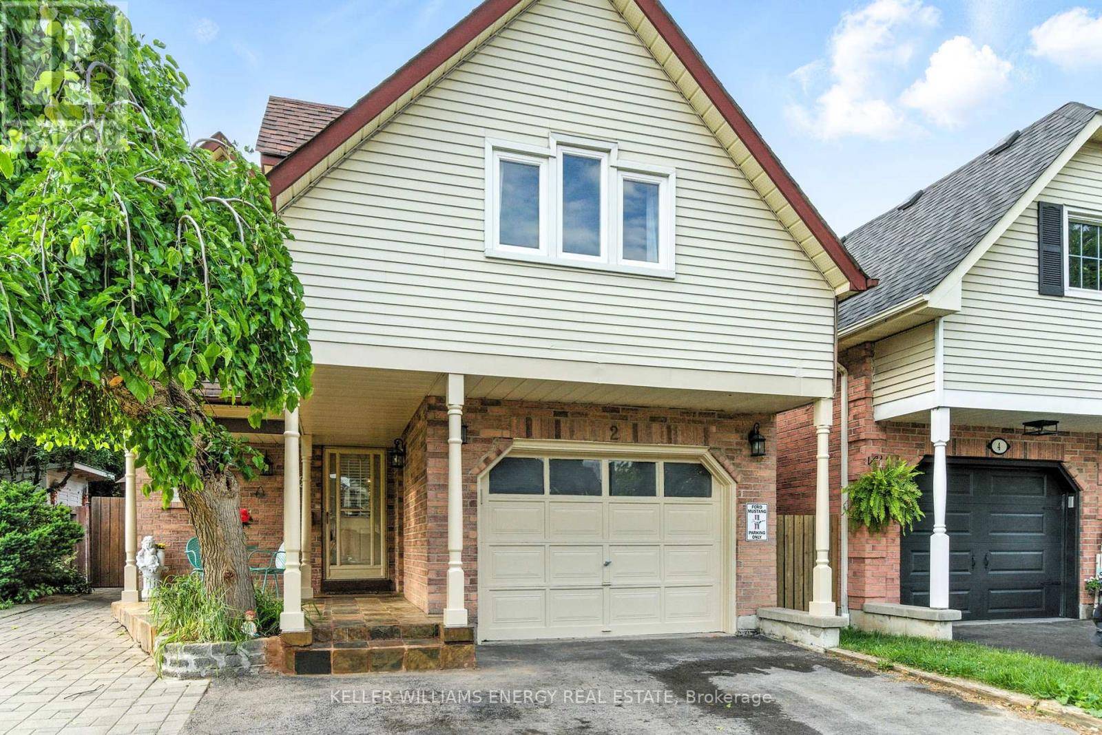Whitby (pringle Creek), ON L1N7Y2,2 HENDERSON DRIVE