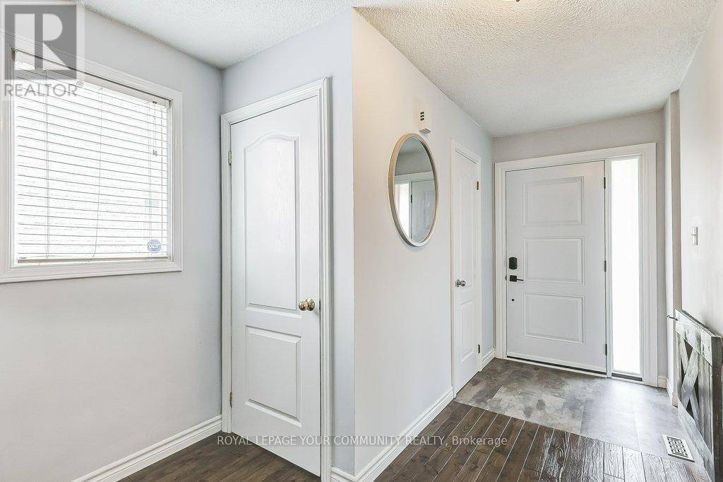 Whitby (blue Grass Meadows), ON L1N6W8,44 CANADIAN OAKS DRIVE