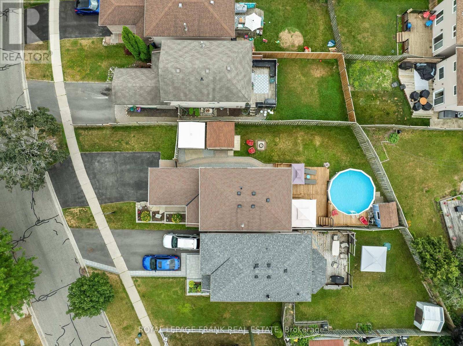 Oshawa (pinecrest), ON L1K1X4,808 CROWELLS STREET