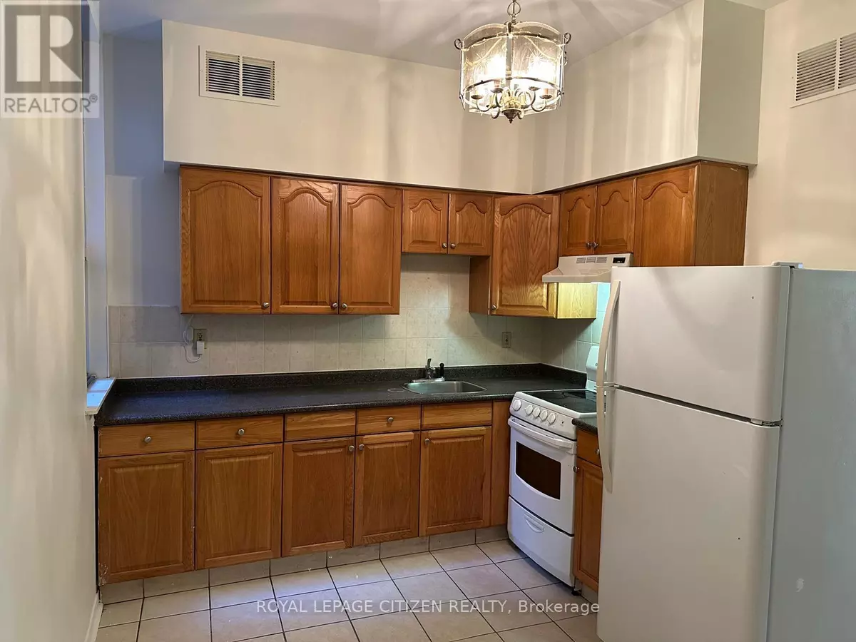 Toronto (danforth), ON M4C1J4,1864 Danforth AVE #203