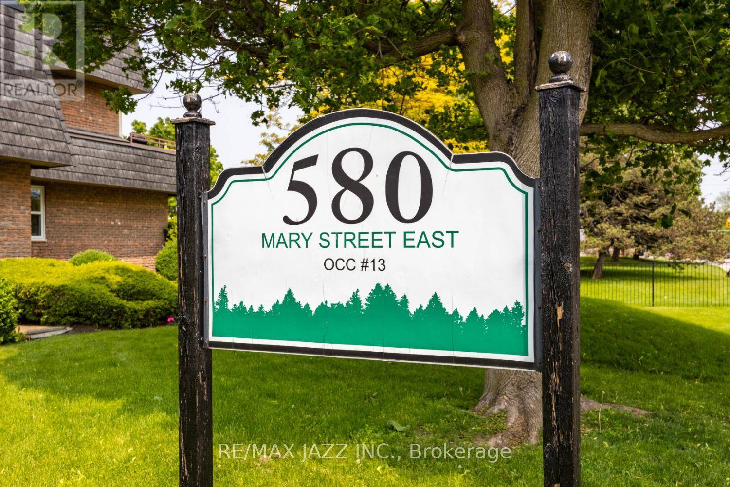 580 Mary ST East #206, Whitby (downtown Whitby), ON L1N2R3