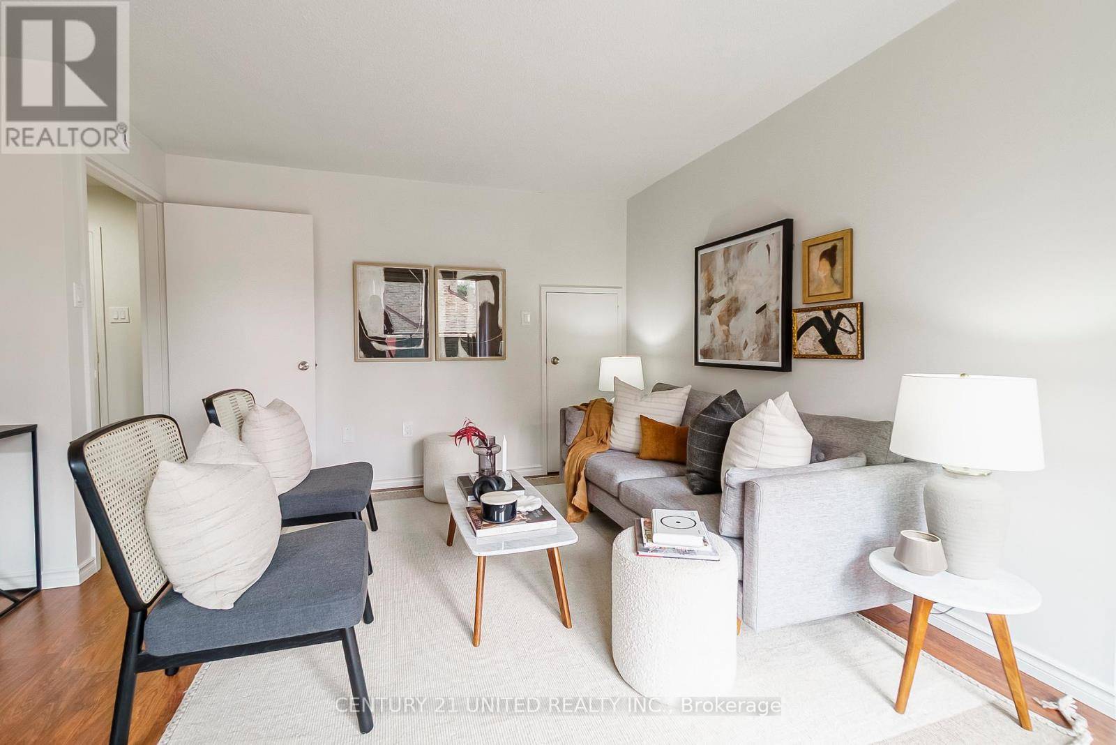 Toronto (west Hill), ON M1E4V9,140 Ling RD #101