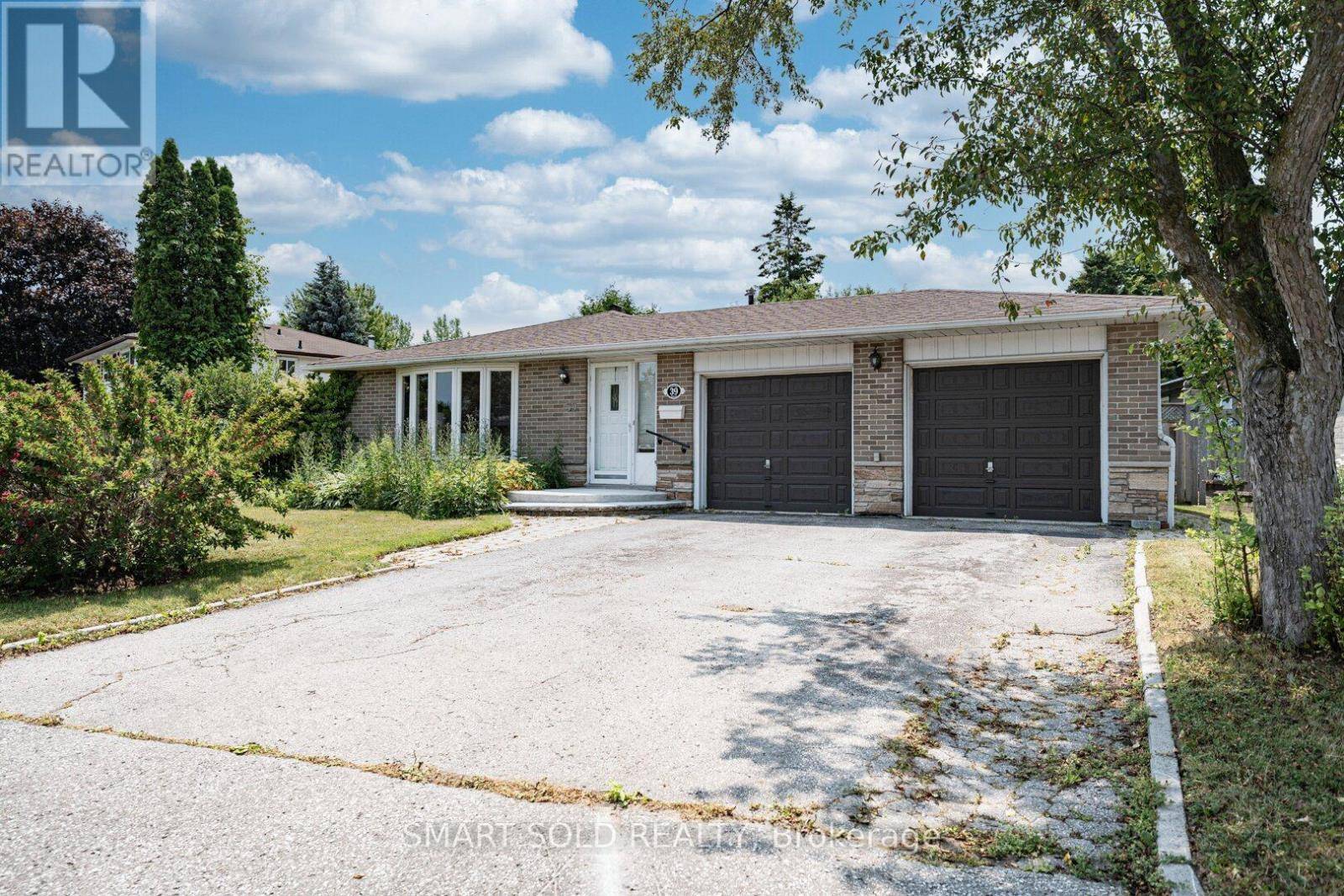 39 LAWRIE ROAD, Ajax (south East), ON L1S3A1