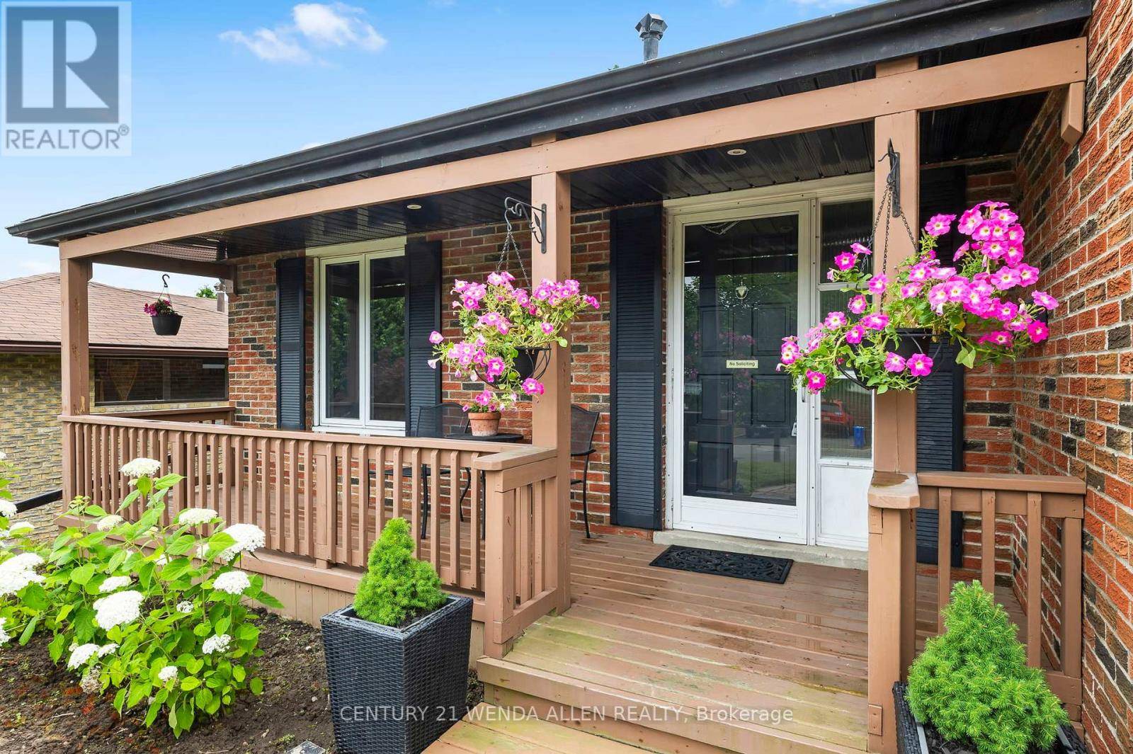 Oshawa (o'neill), ON L1G2J6,572 ARNHEM DRIVE