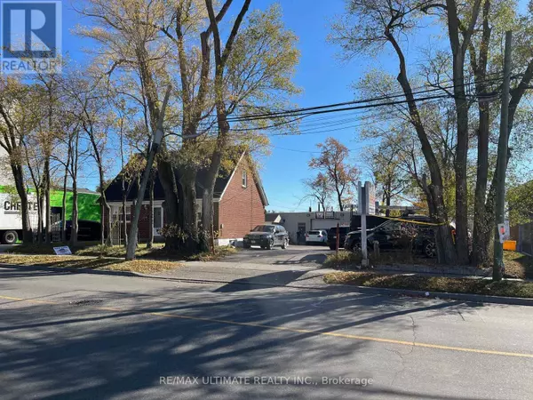 Toronto (east York), ON M4A1A9,61 SUNRISE AVENUE