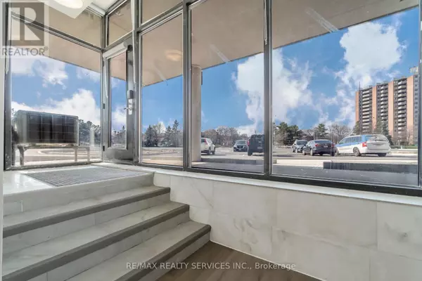 Toronto (rouge), ON M1B3H1,30 DEAN PARK RD ##3