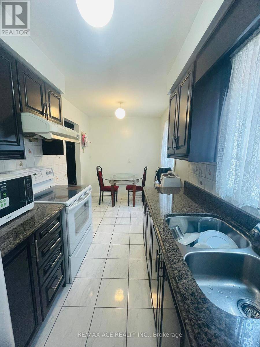 Toronto (agincourt North), ON M1X3C8,69 BRIMSTONE CRESCENT