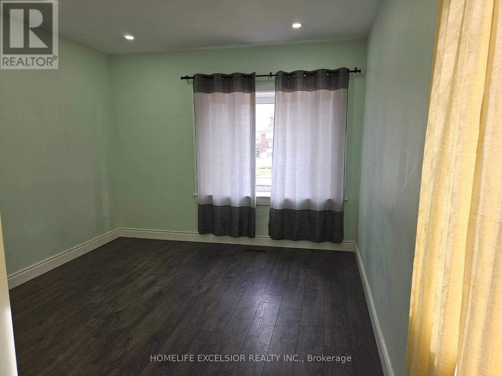 Toronto (woburn), ON M1H1V7,82 Pandora CIR #Main/Upper