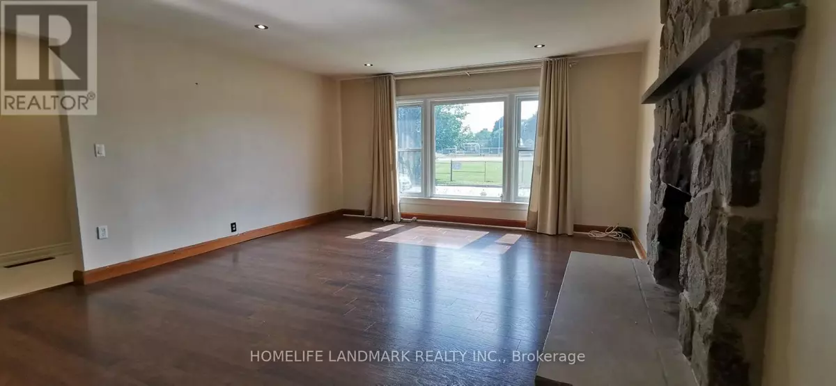 Clarington (bowmanville), ON L1C2M2,137 LIBERTY STREET S