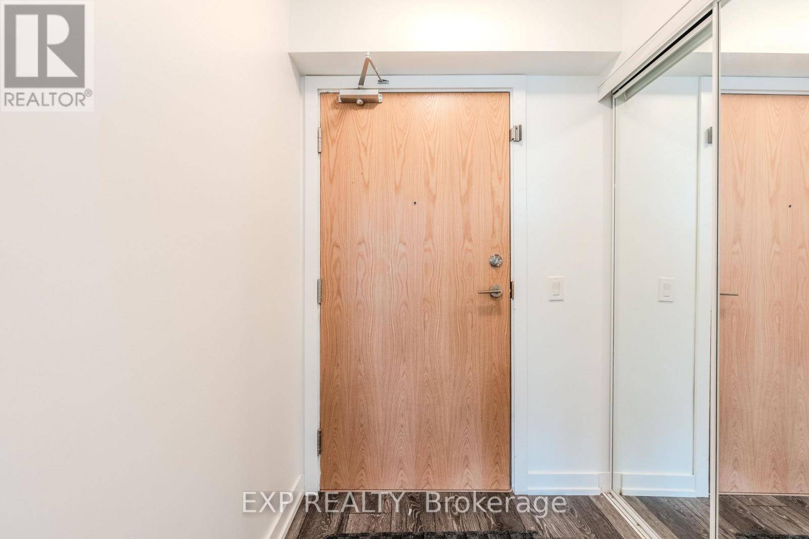 Pickering (bay Ridges), ON L1W1L8,1455 Celebration DR #502