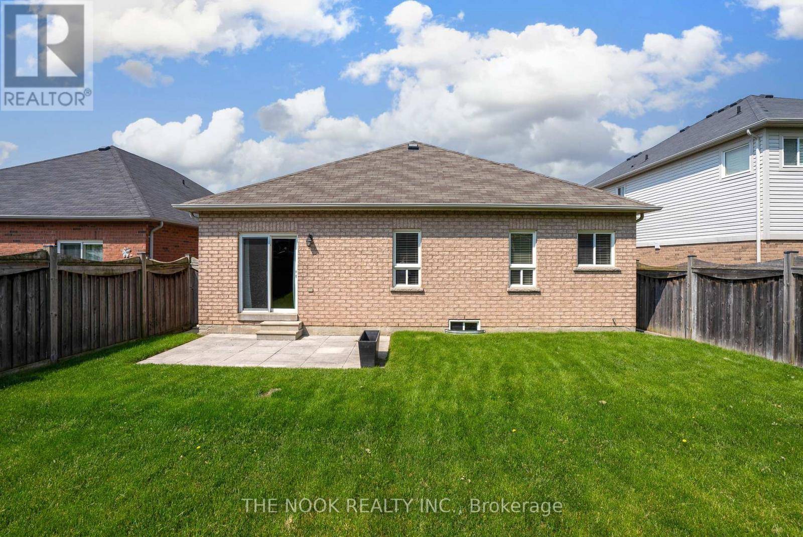 Oshawa (taunton), ON L1K0C8,1031 EAGLE RIDGE DRIVE
