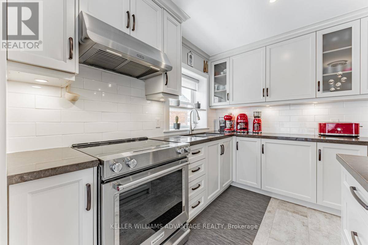 Toronto (dorset Park), ON M1P1K3,87 MERRYFIELD DRIVE