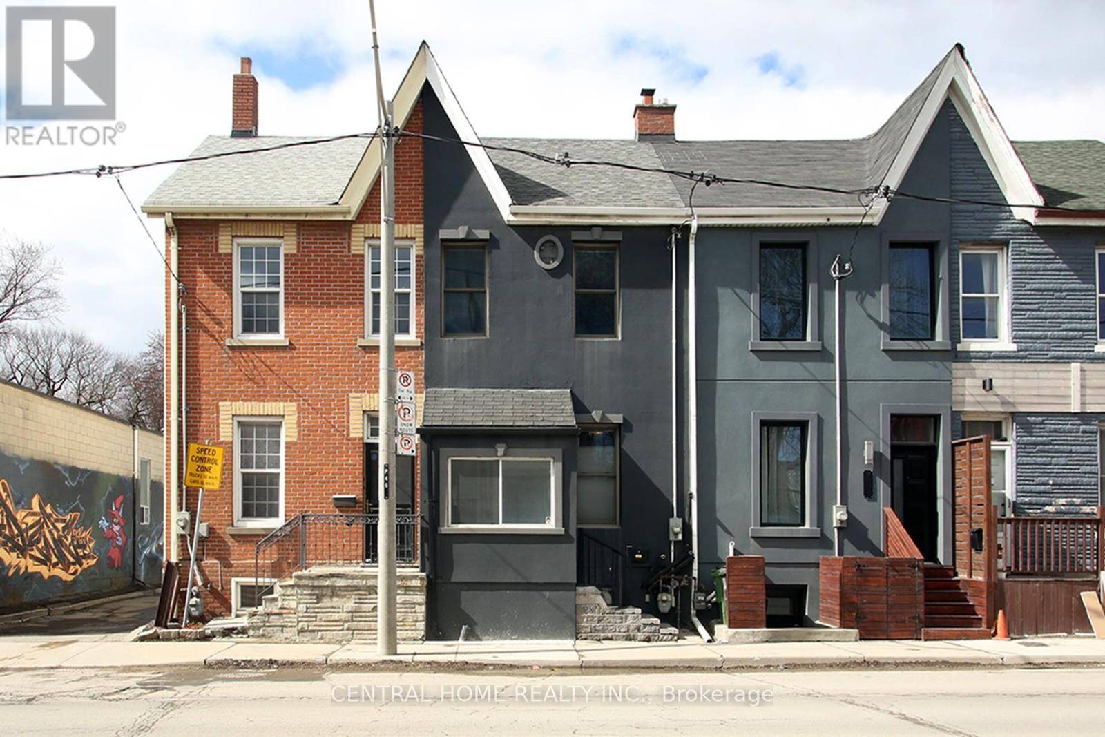 106 CARLAW AVENUE, Toronto (south Riverdale), ON M4M2R7