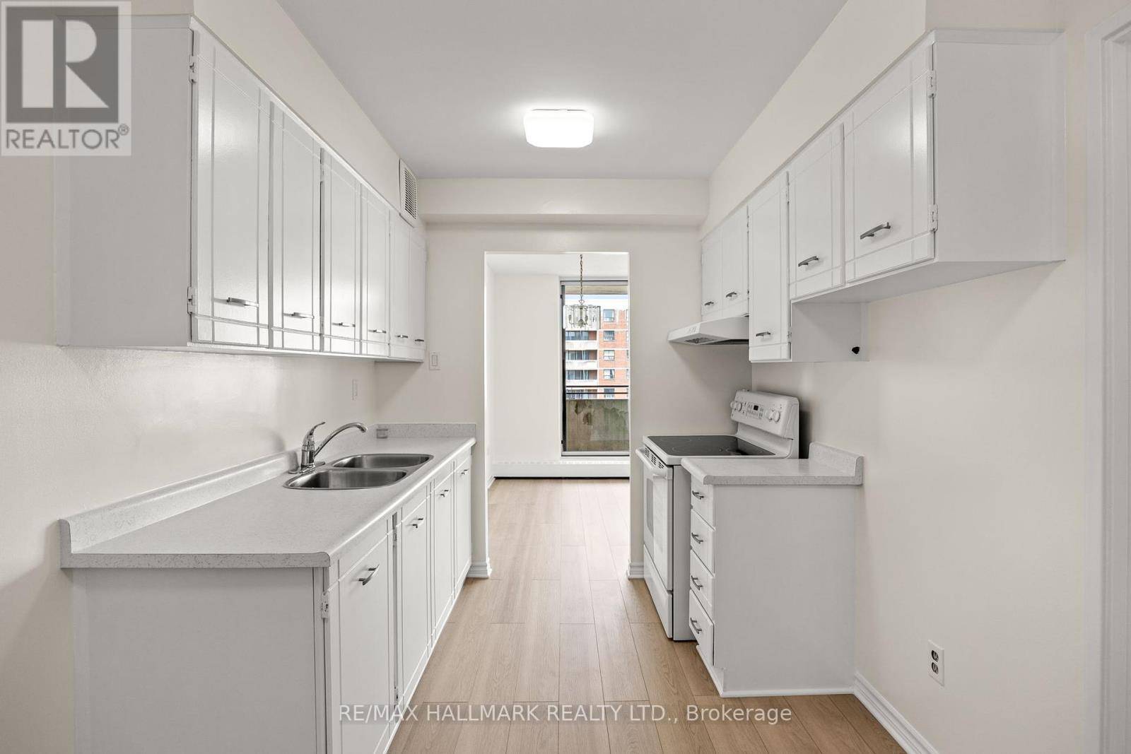 Toronto (dorset Park), ON M1P4S5,101 Prudential DR #1506
