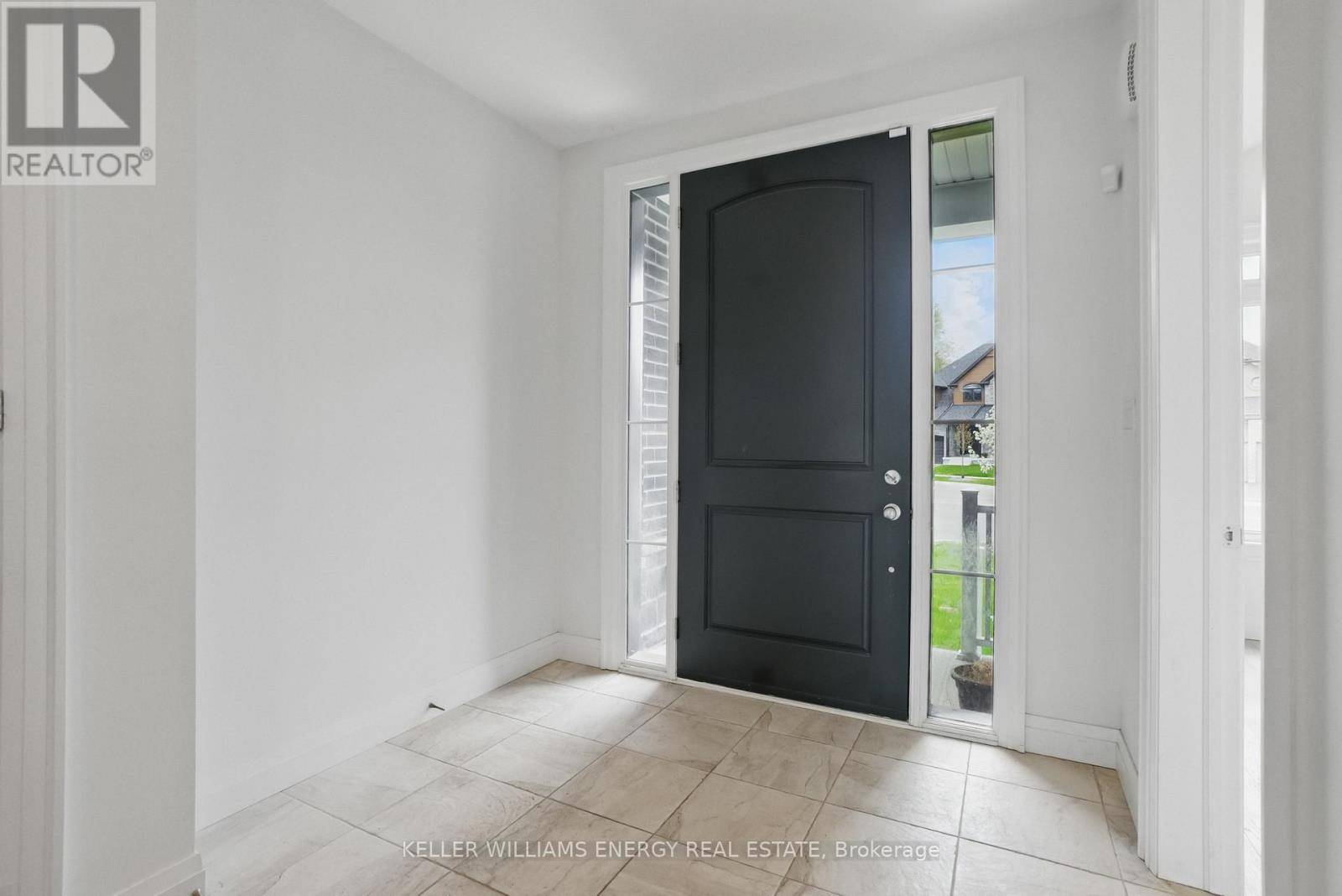 Clarington (bowmanville), ON L1C7G5,30 HIGHAM PLACE