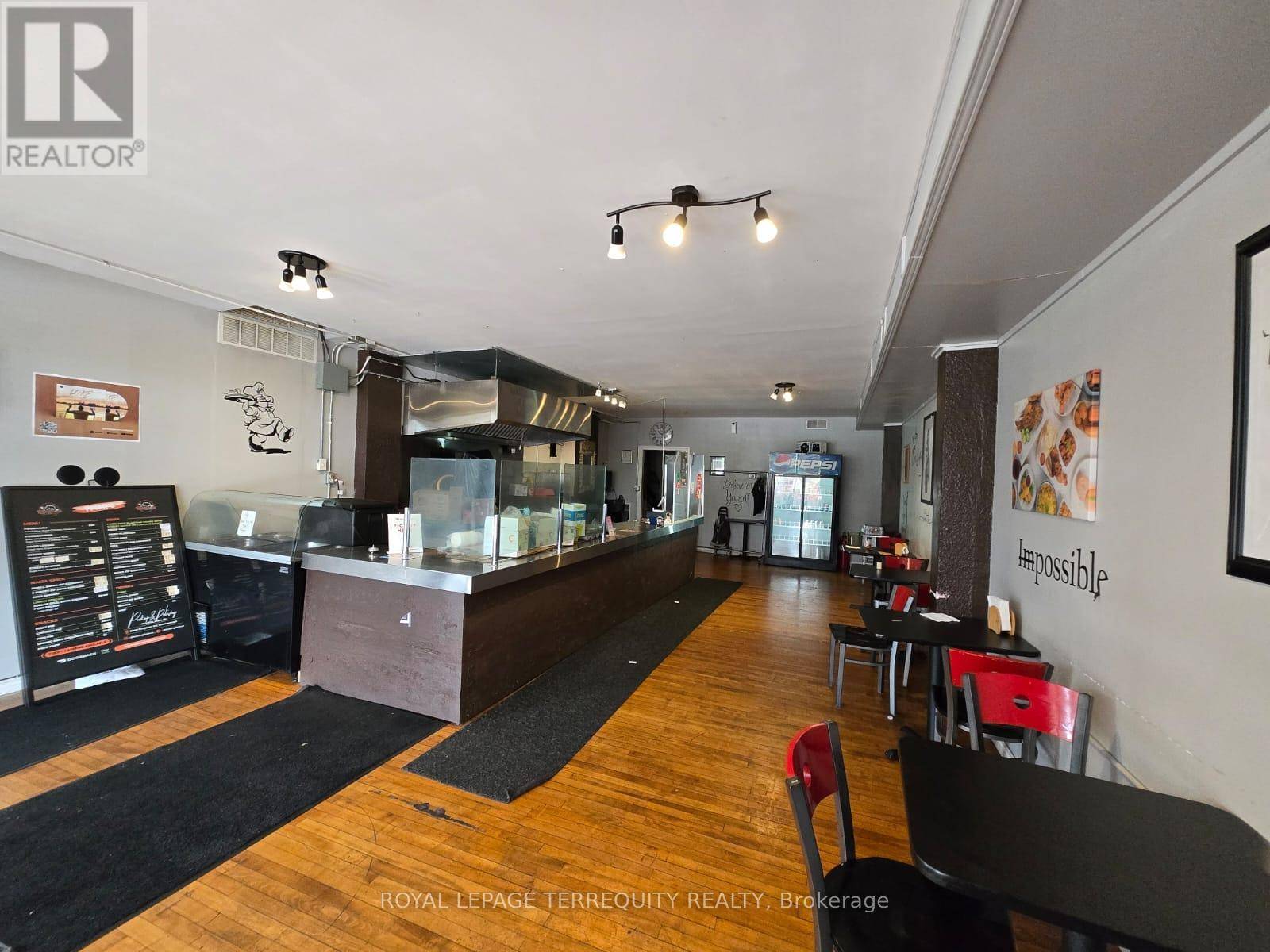 Toronto (cliffcrest), ON M1M1N2,2849 KINGSTON ROAD