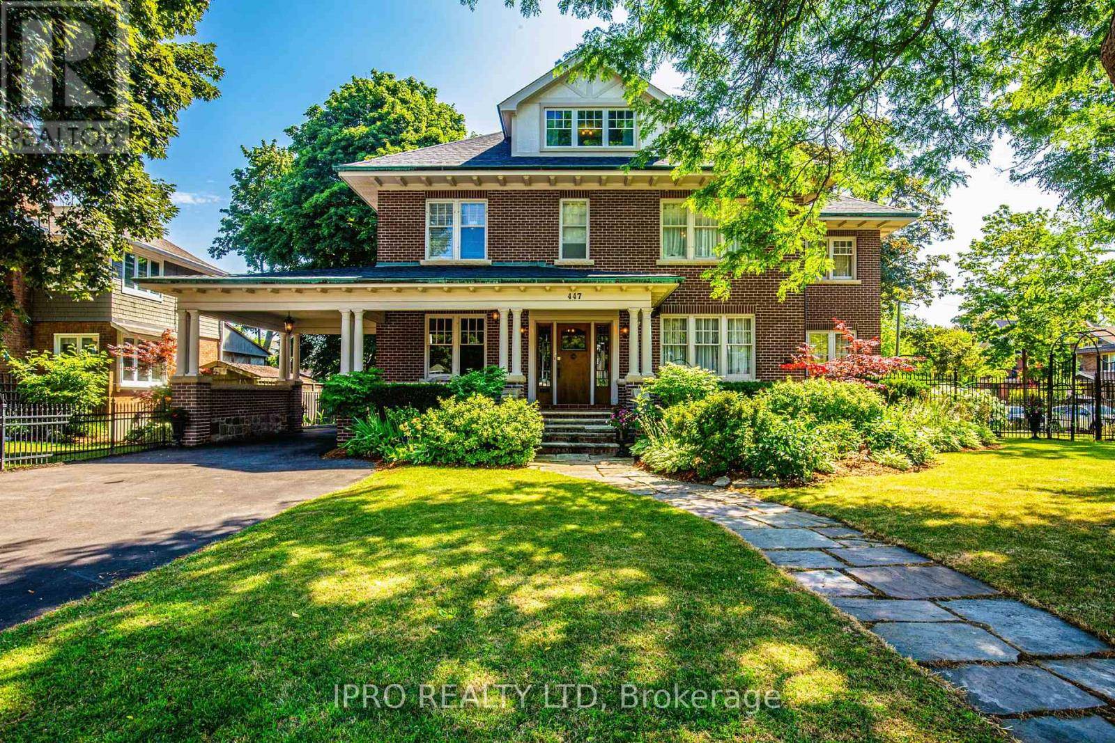 447 SIMCOE STREET N, Oshawa (o'neill), ON L1G4T8