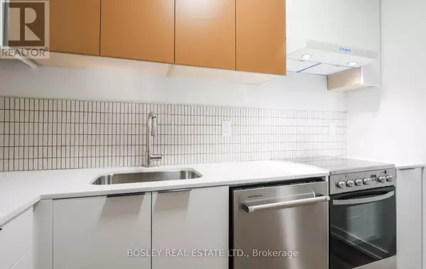 Toronto (east End-danforth), ON M4C1P9,103 Coleman AVE #2