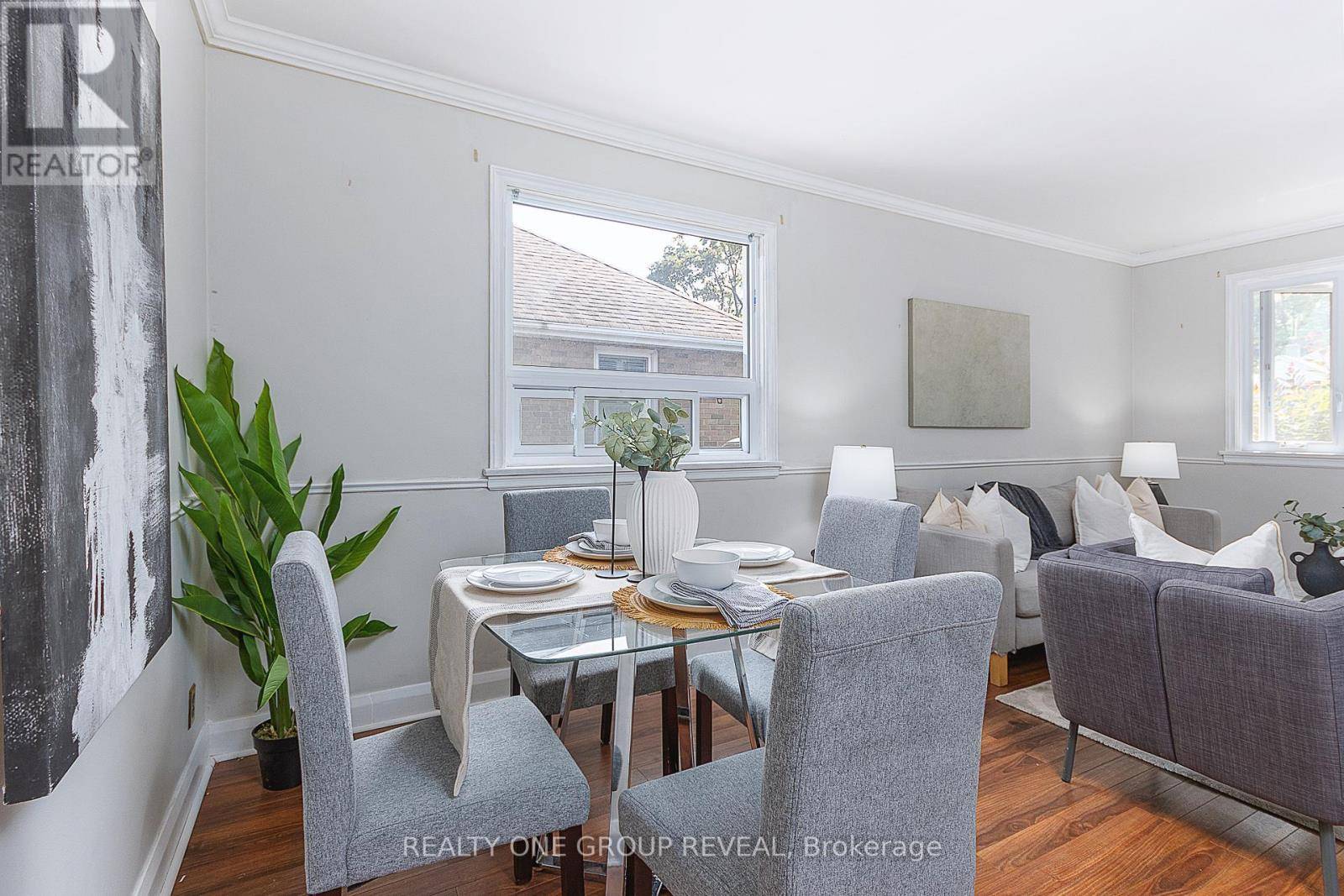 Oshawa (o'neill), ON L1G5J3,629 GRIERSON STREET