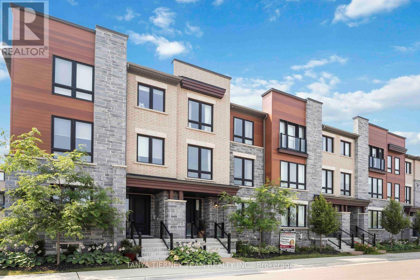 Whitby (port Whitby), ON L1N0M6,36 DOCKSIDE WAY