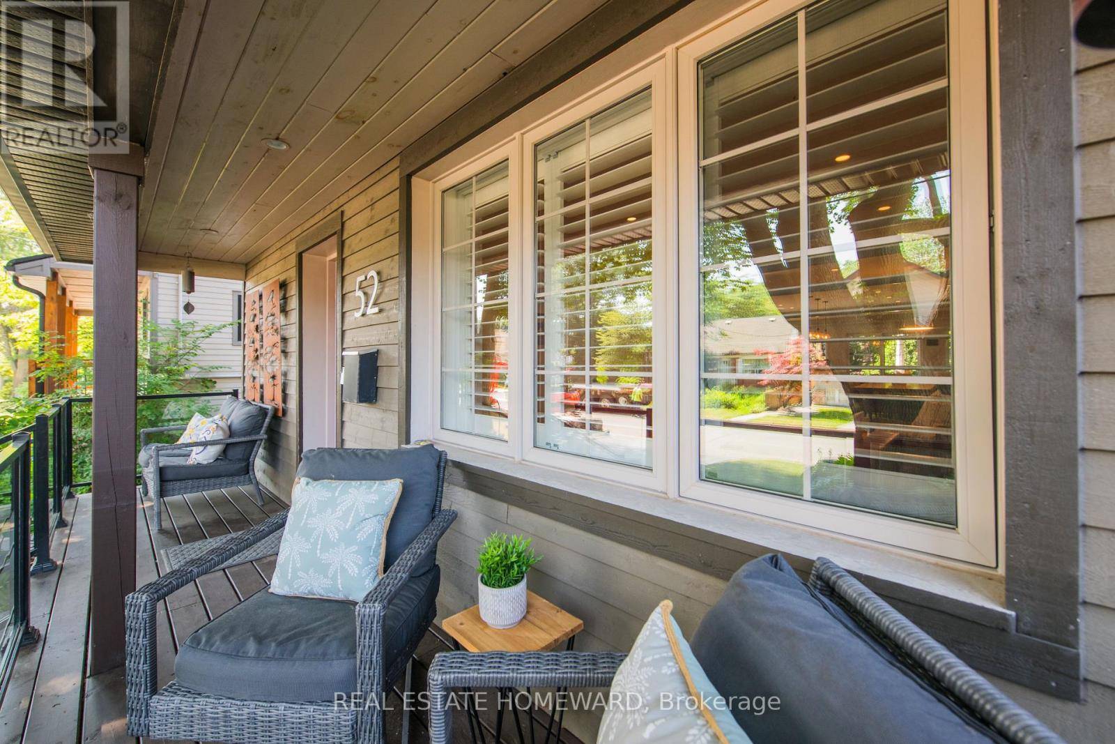 Toronto (cliffcrest), ON M1M2R3,52 HAREWOOD AVENUE