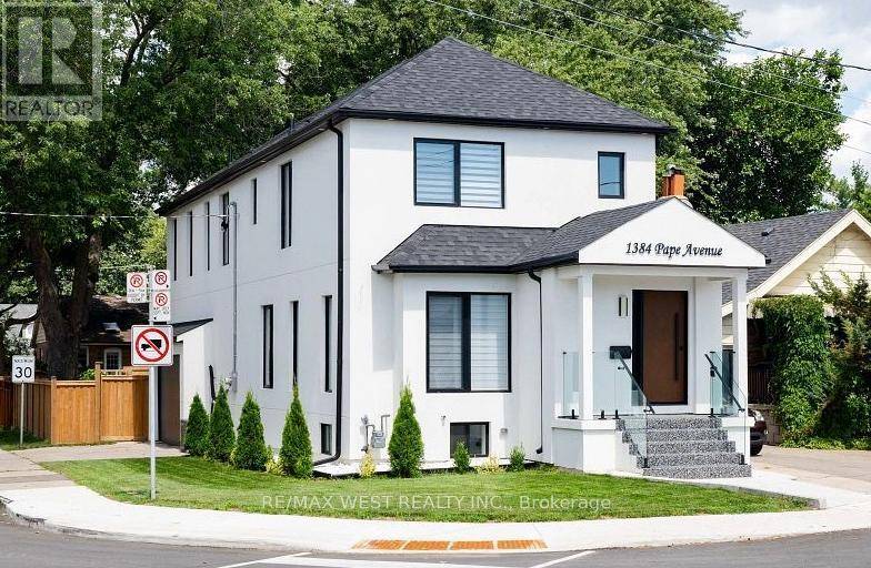 Toronto (broadview North), ON M4K3W9,1384 PAPE AVENUE