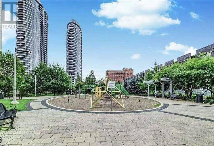 Toronto (agincourt South-malvern West), ON M1S0L8,275 Village Green SQ #2123