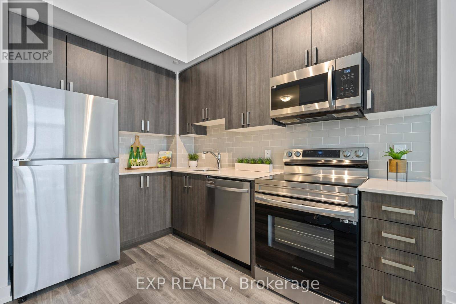 Pickering (bay Ridges), ON L1W0C2,1480 Bayly ST #1702