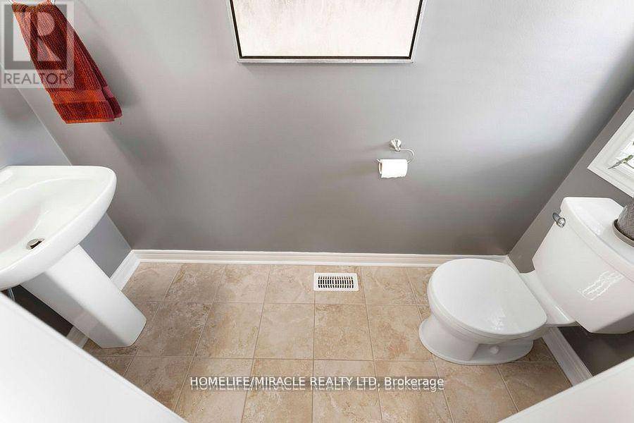 Oshawa (taunton), ON L1K0R6,1268 SALMERS DRIVE