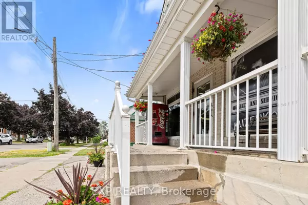 Oshawa (o'neill), ON L1G2K3,28 BUCKINGHAM AVENUE
