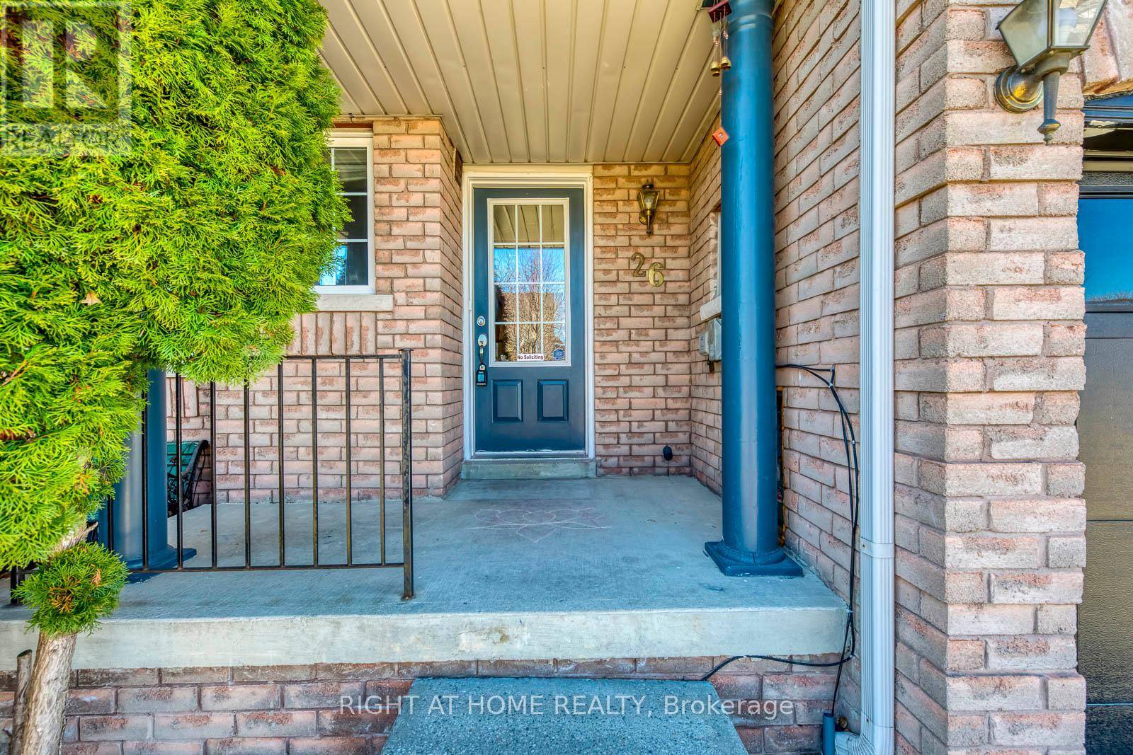 Whitby (pringle Creek), ON L1R2Y4,26 OGLEVIE DRIVE
