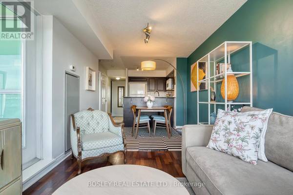 Toronto (clairlea-birchmount), ON M1L0E1,60 Fairfax CRES #326
