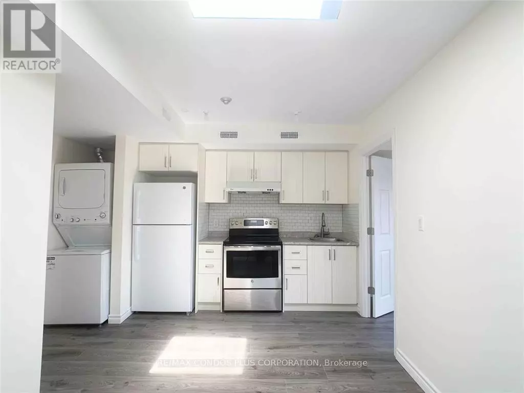Toronto (danforth), ON M4J1L2,721 Danforth AVE #3B