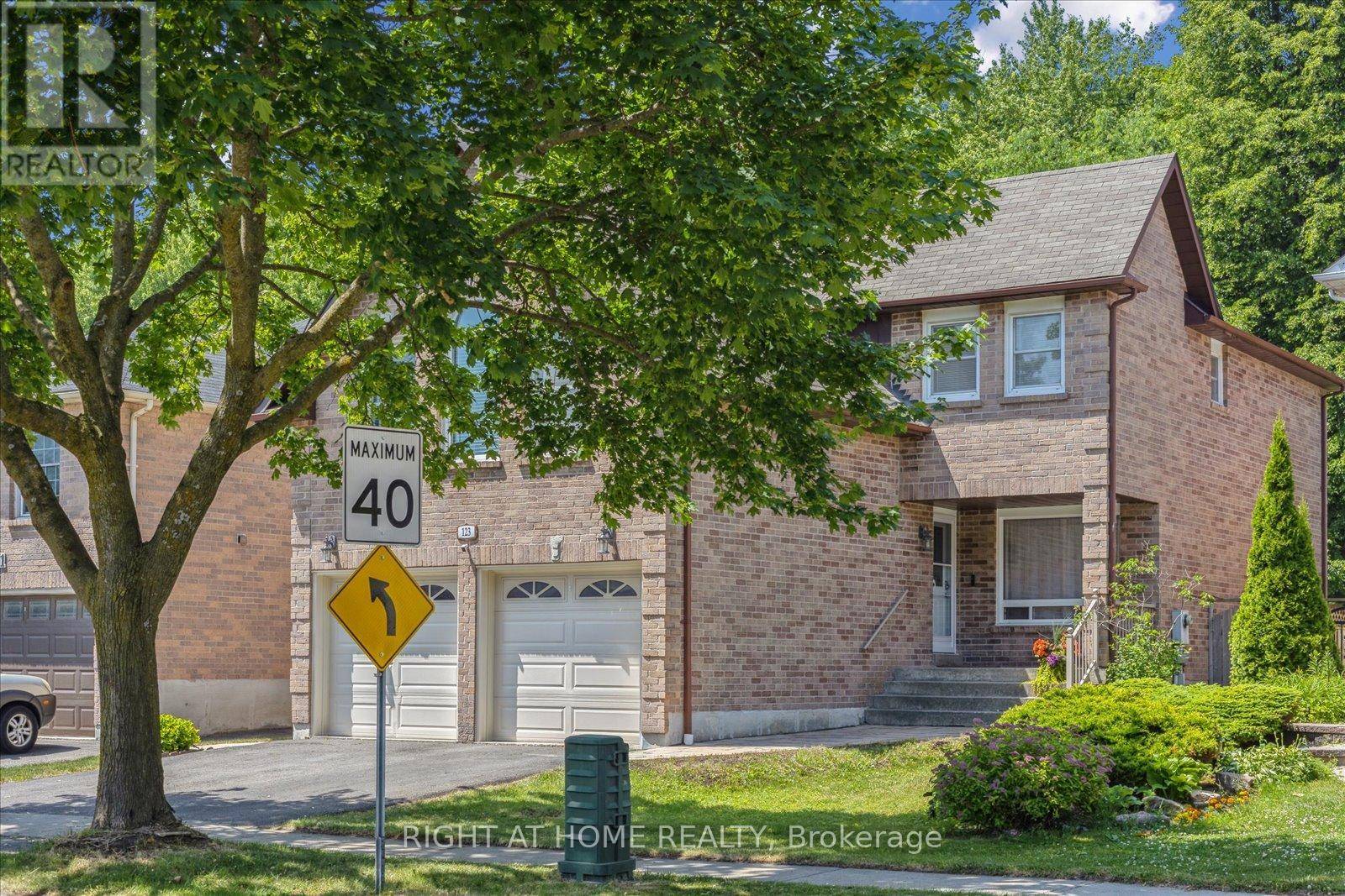 123 RAVENSCROFT ROAD, Ajax (central West), ON L1T1X3
