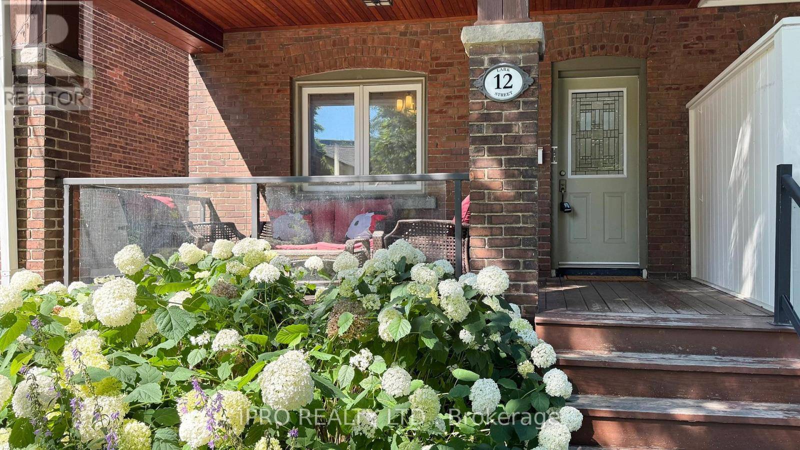Toronto (the Beaches), ON M4L3M6,12 LARK STREET