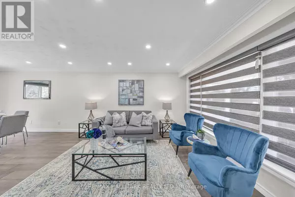 Toronto (west Hill), ON M1E2Y5,35 ROWALLAN DRIVE