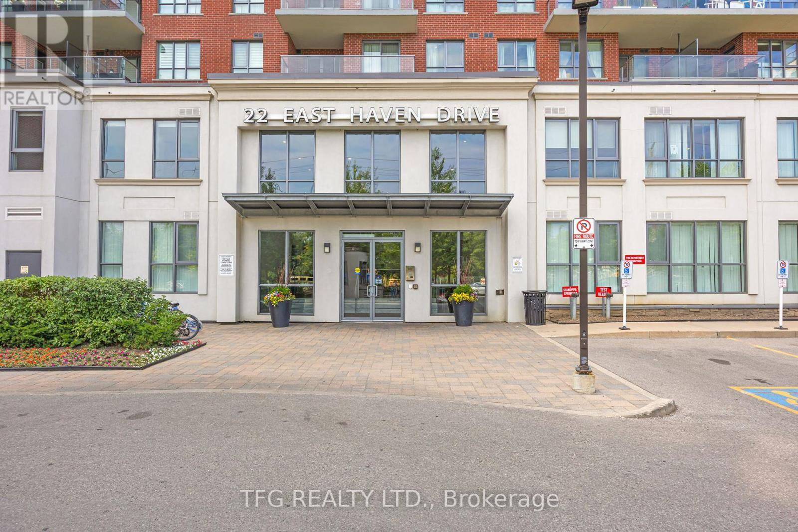 Toronto (birchcliffe-cliffside), ON M1N1L9,22 East Haven DR #827