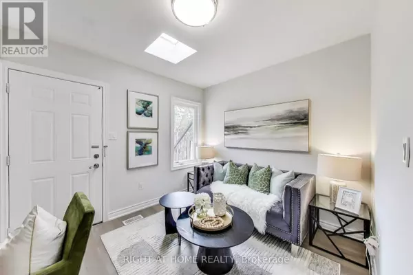 Toronto (crescent Town), ON M4C1R6,17 WEYMOUTH AVENUE
