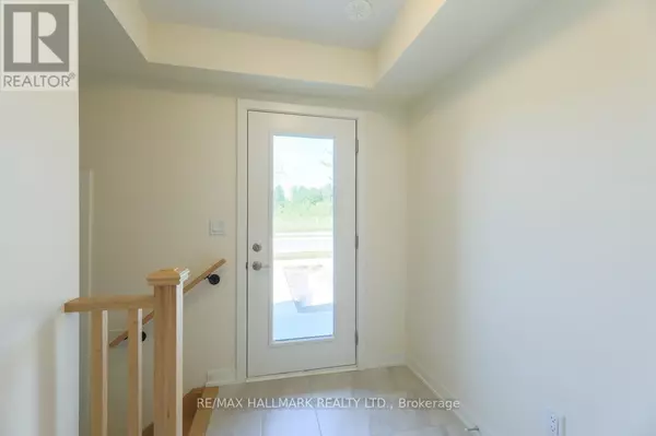Pickering (duffin Heights), ON L1X0S9,1695 Dersan ST #703