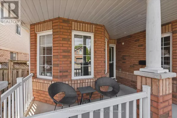Clarington (bowmanville), ON L1C5K5,41 MARCHWOOD CRESCENT