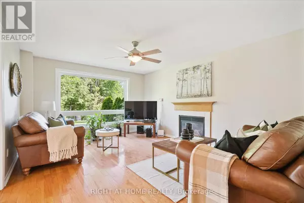 Pickering (liverpool), ON L1X2S1,2097 LYNN HEIGHTS DRIVE