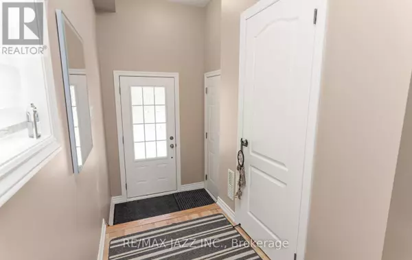 Clarington (bowmanville), ON L1C7H7,87 HONEY CRISP LANE